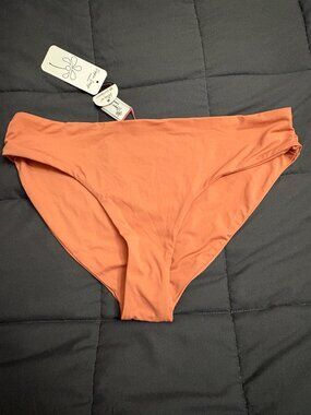 Dippin’ Daisy Bikini Bottom - Size: Medium - NWT